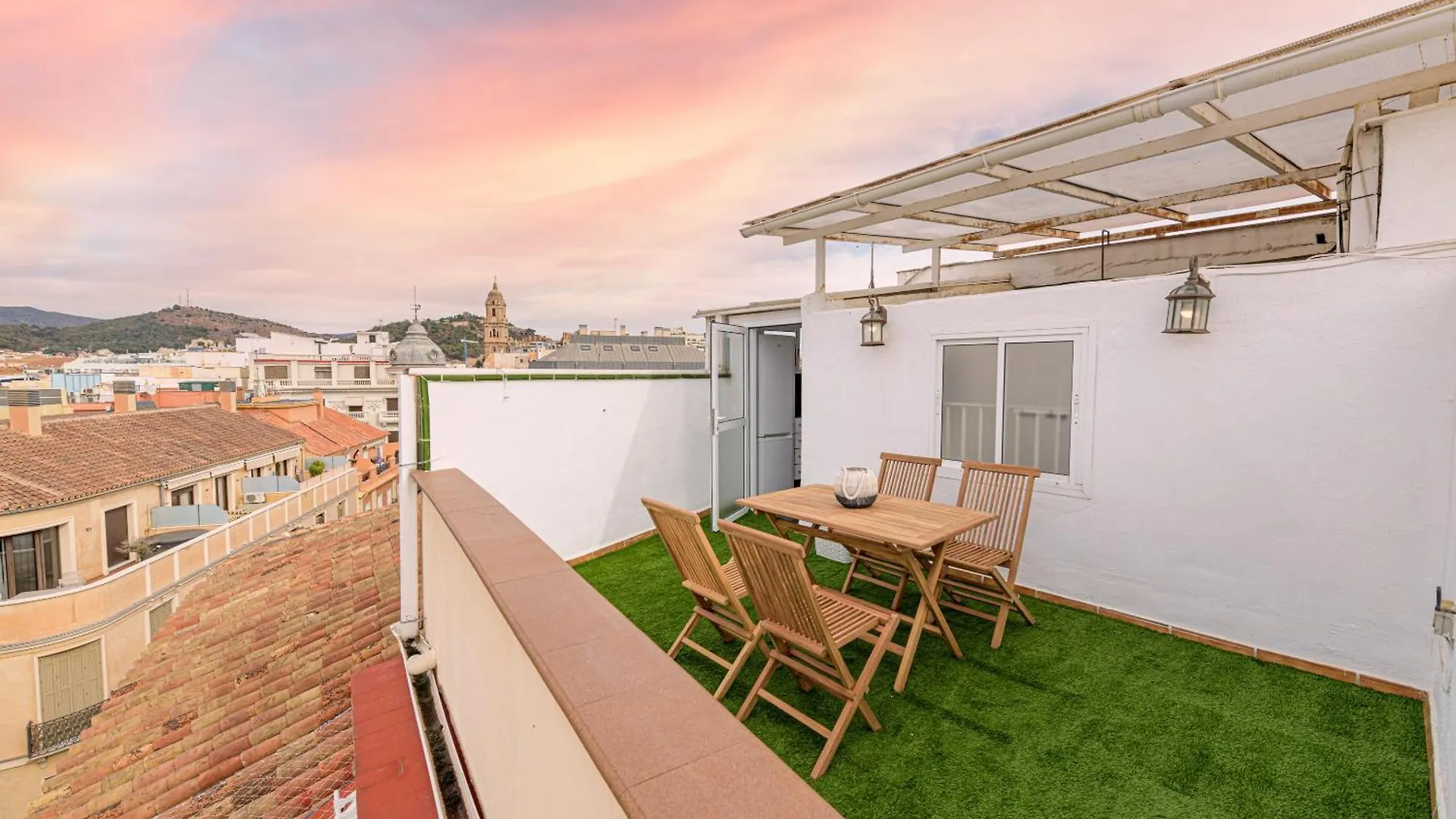 City Center Penthouse & Parking Malaga