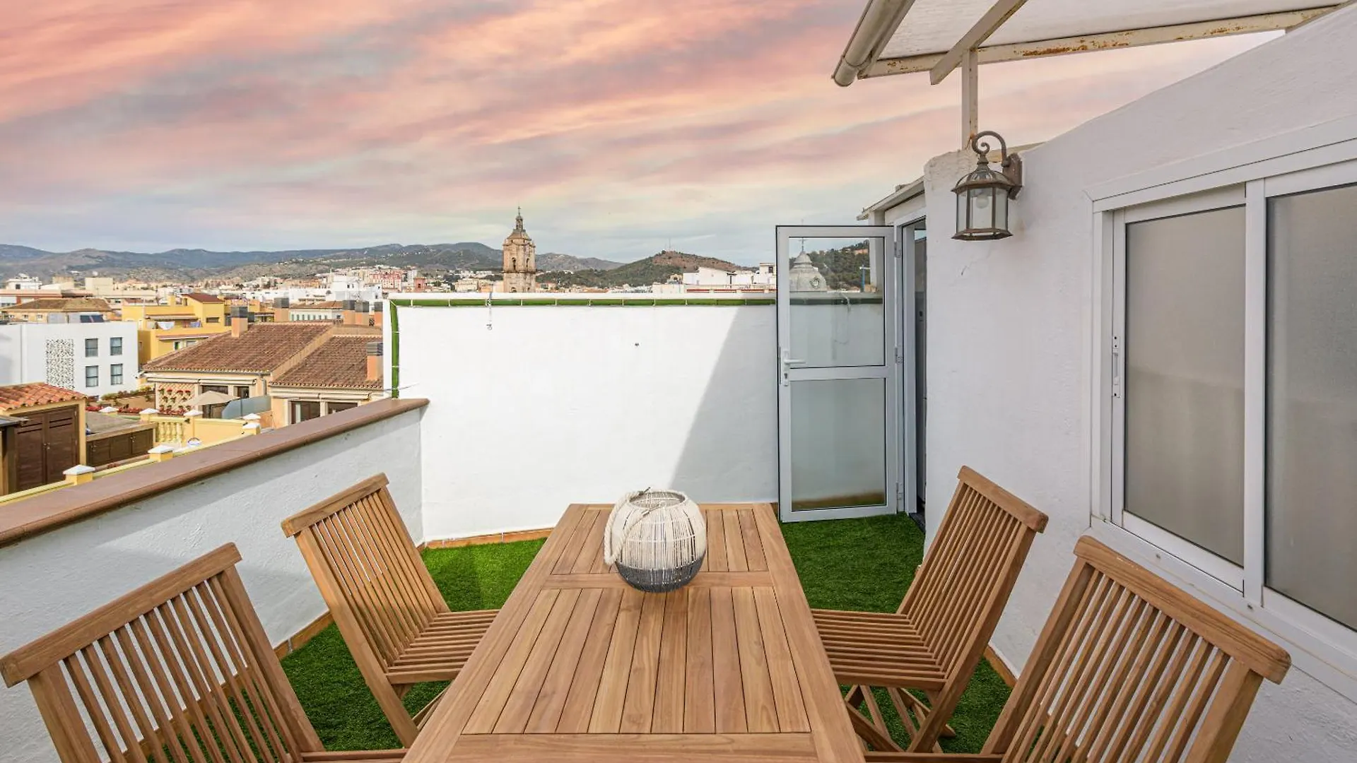 Apartment City Center Penthouse & Parking Malaga
