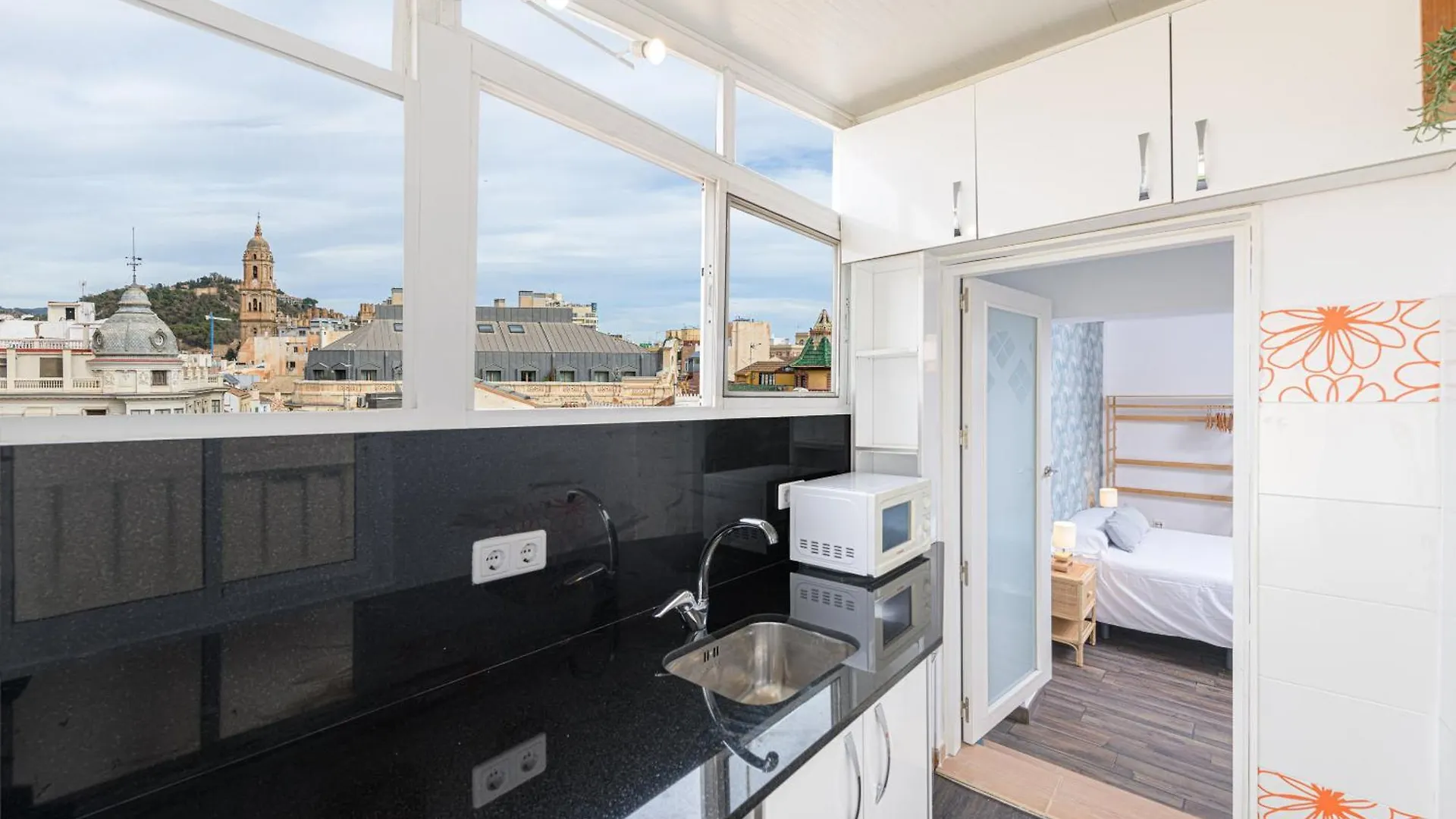 Apartment City Center Penthouse & Parking Malaga